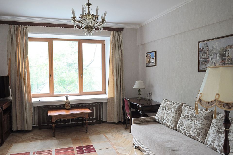 Продаётся 2-комнатная квартира, 55.6 м²