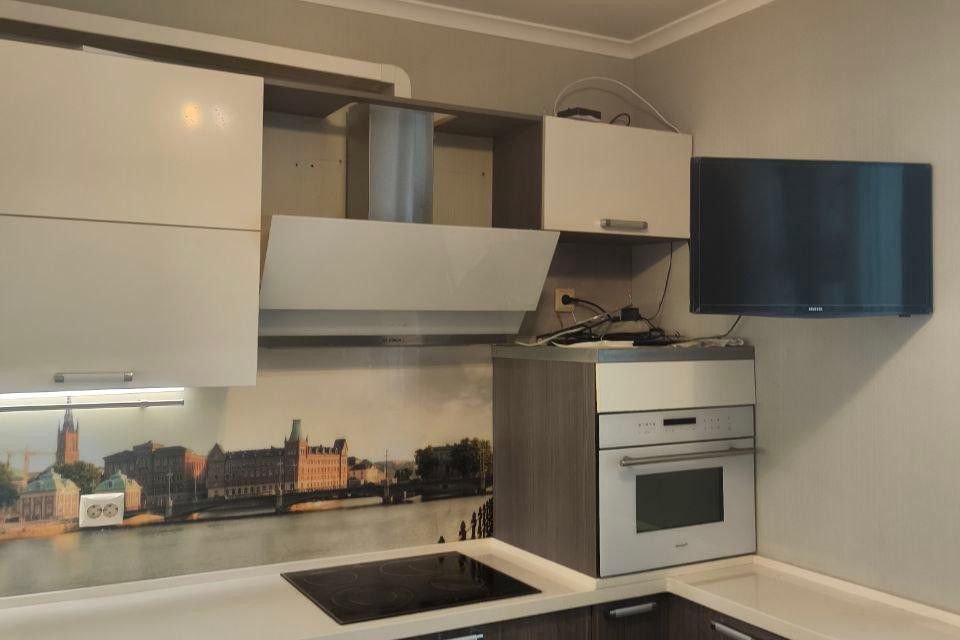 Продаётся 4-комнатная квартира, 102.5 м²