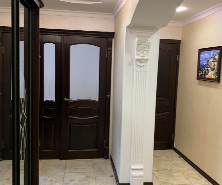 Продаётся 3-комнатная квартира, 90 м²