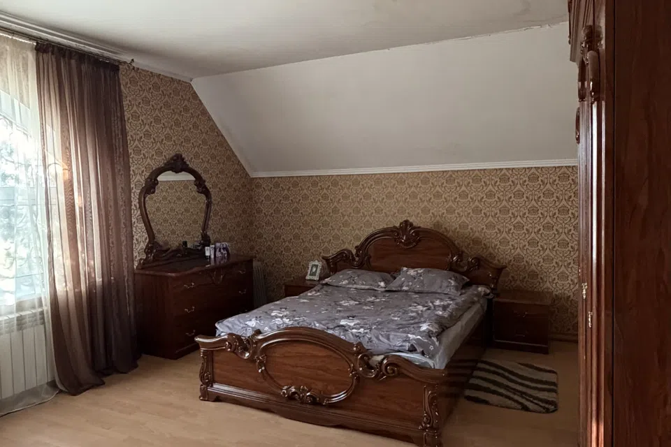 Продаётся 2-этажный дом, 286 м²