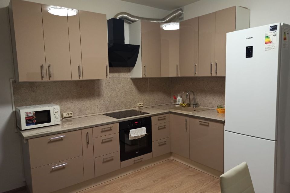 Продаётся 1-комнатная квартира, 62.6 м²