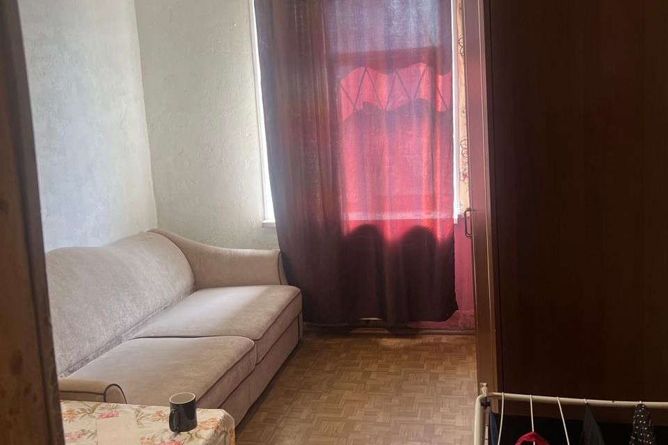 Продаётся комната в 3-комн. квартире, 13.8 м²