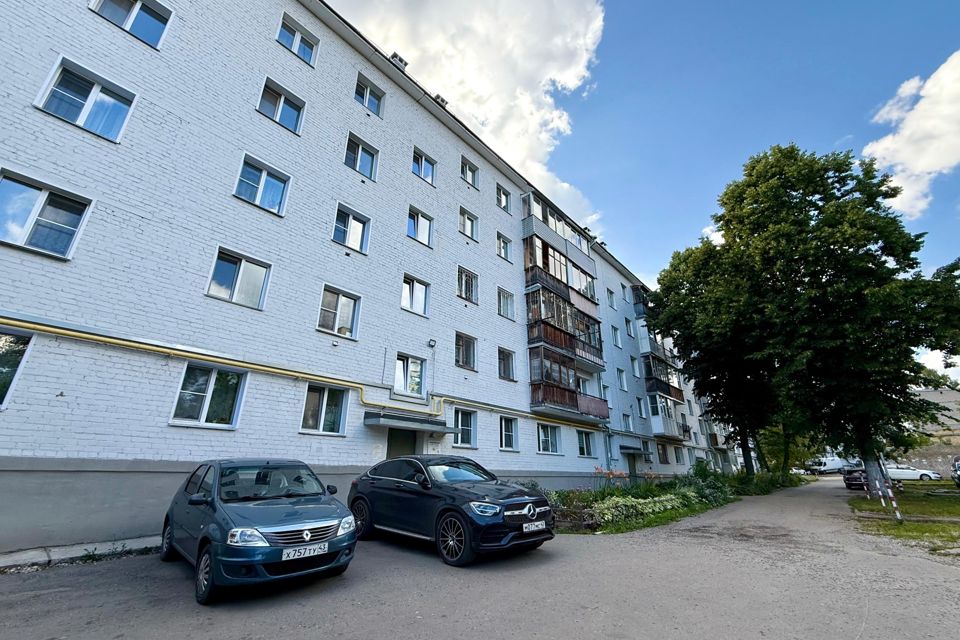 Продаётся 4-комнатная квартира, 61.9 м²