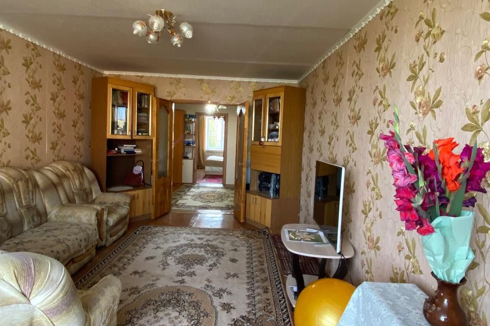 Продаётся 4-комнатная квартира, 94.2 м²
