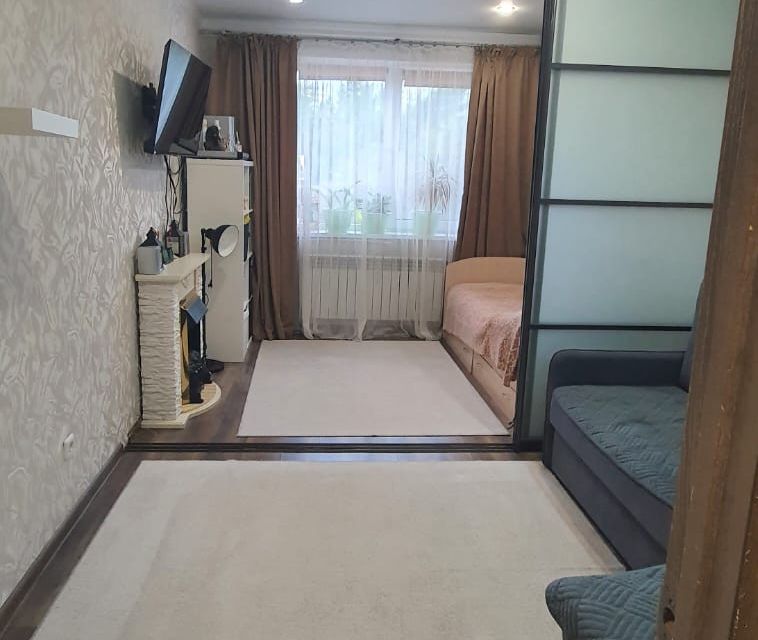 Продаётся 1-комнатная квартира, 42.1 м²