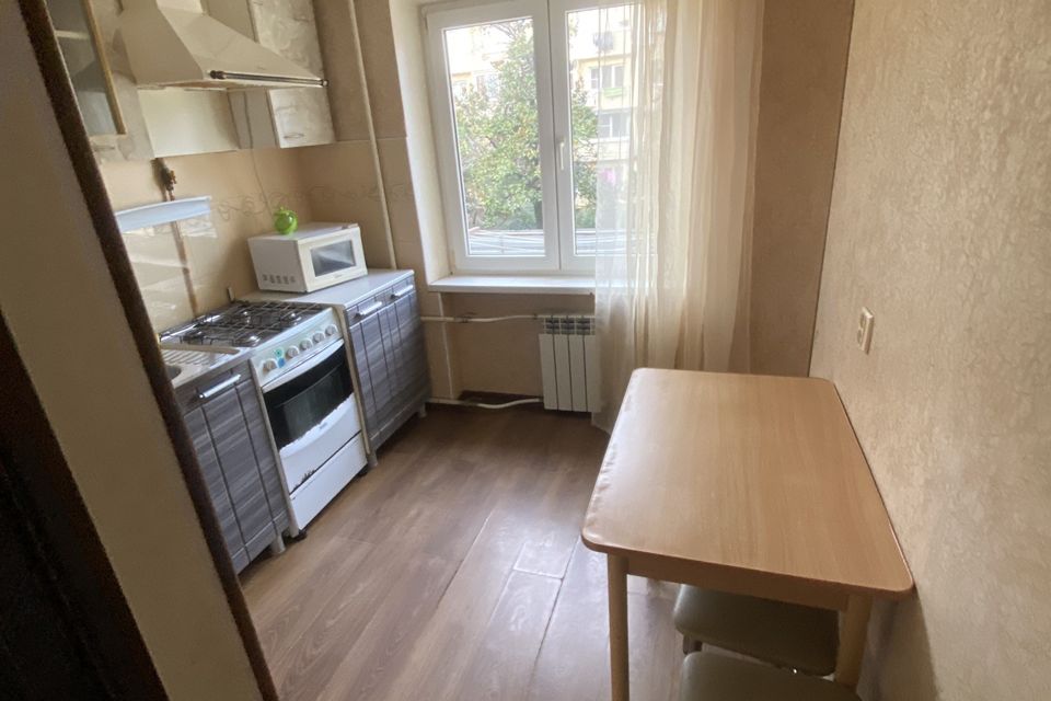 Продаётся 1-комнатная квартира, 32 м²