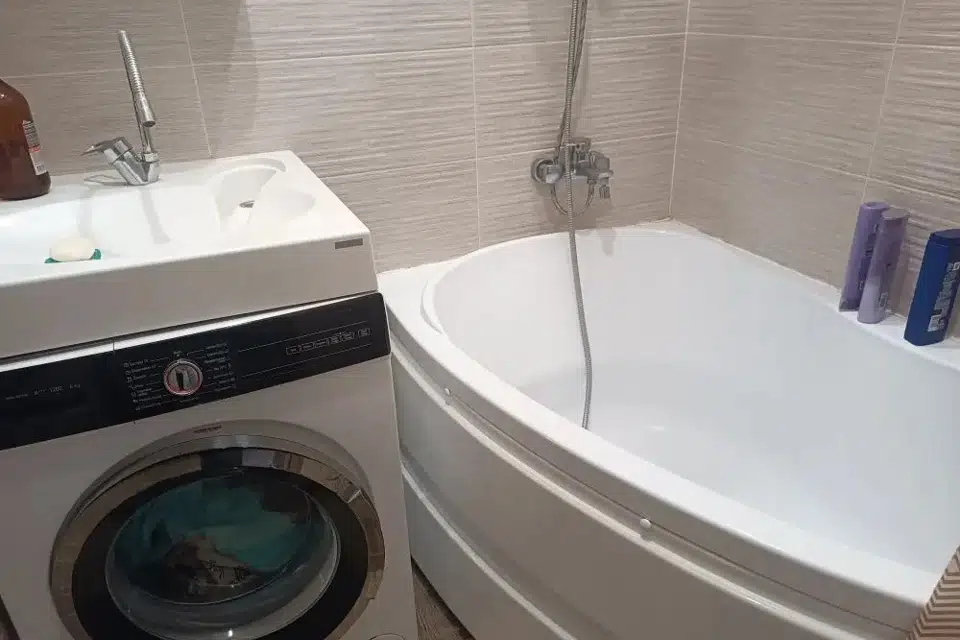 Продаётся 3-комнатная квартира, 65.7 м²