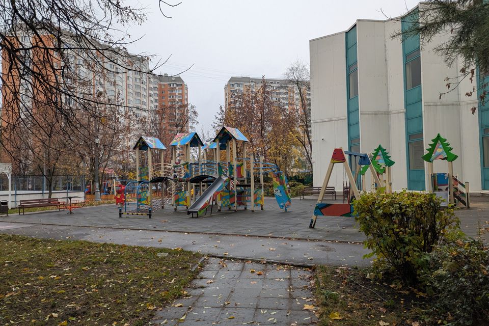Продаётся 1-комнатная квартира, 37.7 м²