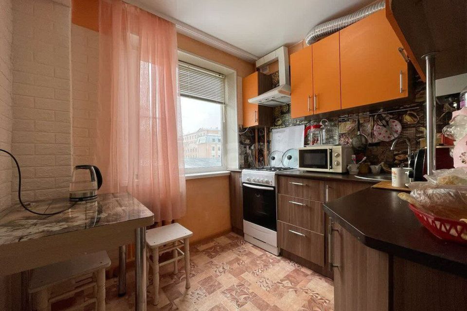 Продаётся 4-комнатная квартира, 59.2 м²