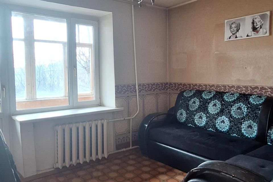 Продаётся 4-комнатная квартира, 81 м²