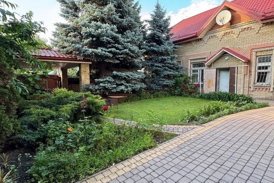 Продаётся 2-этажный дом, 292 м²