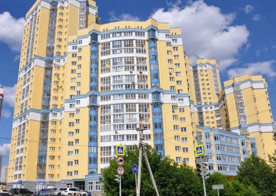 Продаётся 2-комнатная квартира, 67.6 м²