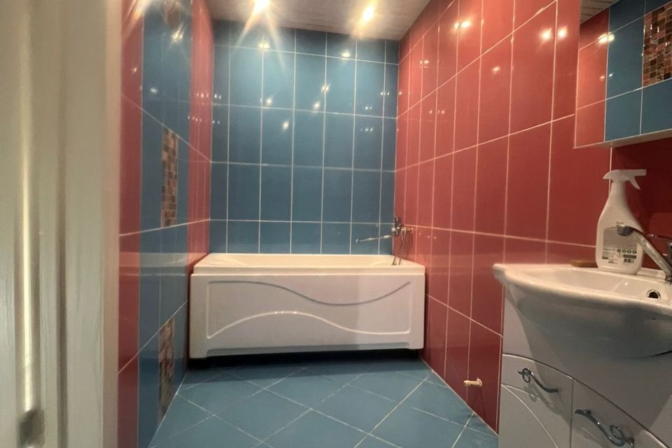 Продаётся 3-комнатная квартира, 68.1 м²