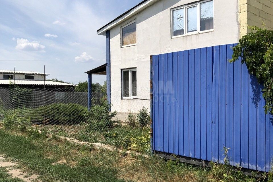 Продаётся 2-этажный дом, 100 м²