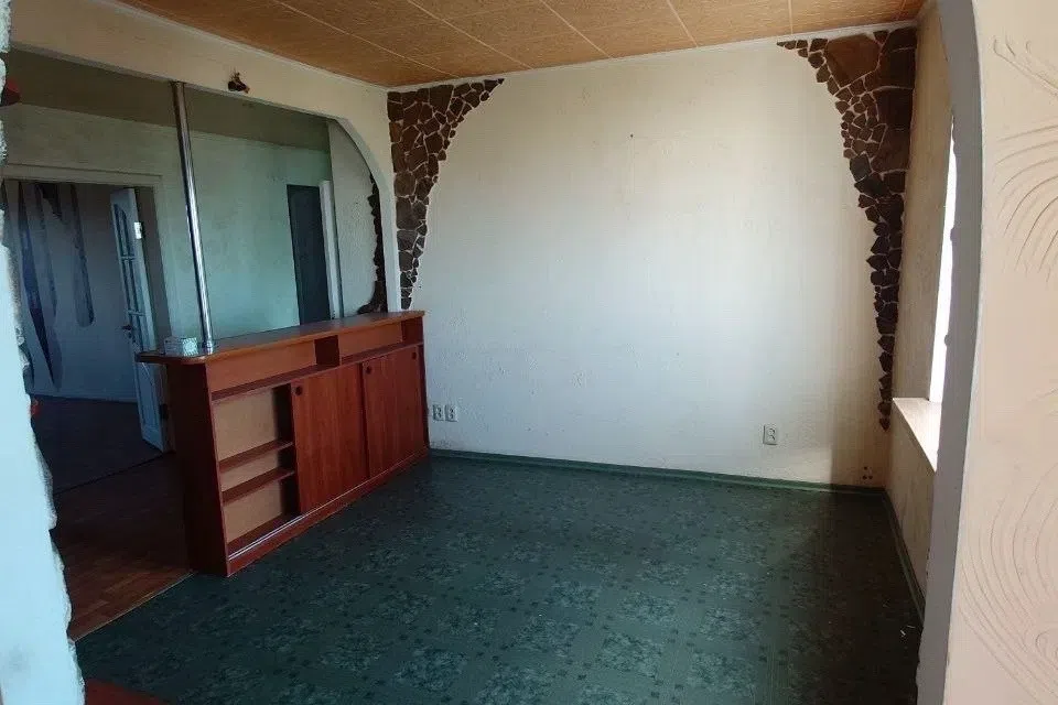 Продаётся 4-комнатная квартира, 82 м²