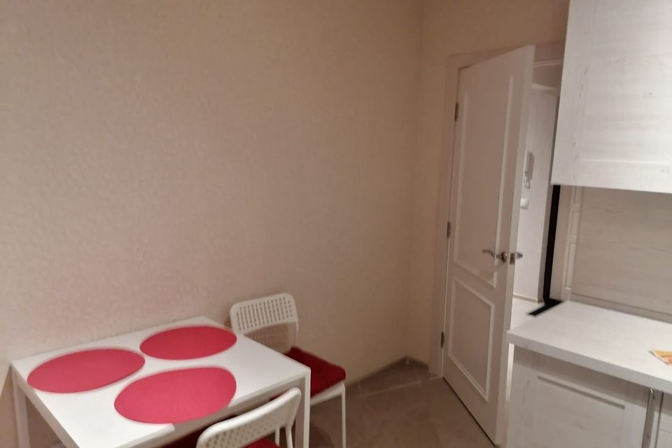 Продаётся 1-комнатная квартира, 37 м²