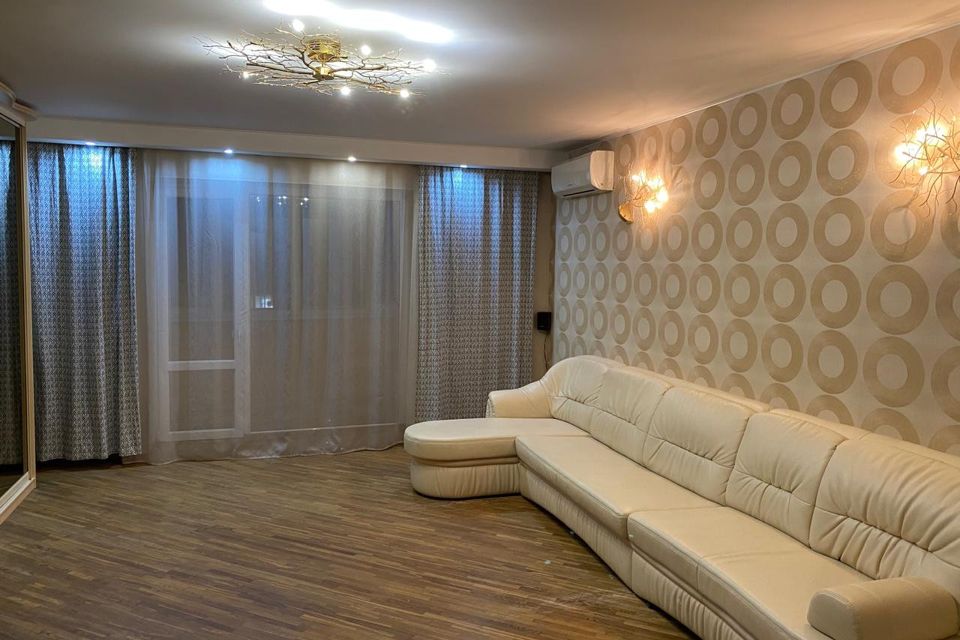 Продаётся 4-комнатная квартира, 114.2 м²