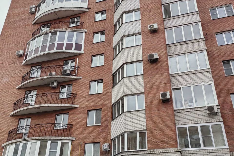 Продаётся 2-комнатная квартира, 63.9 м²