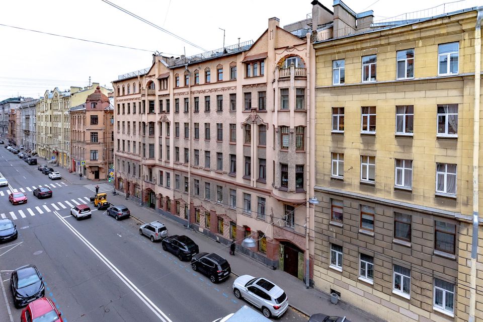 Продаётся 4-комнатная квартира, 76 м²