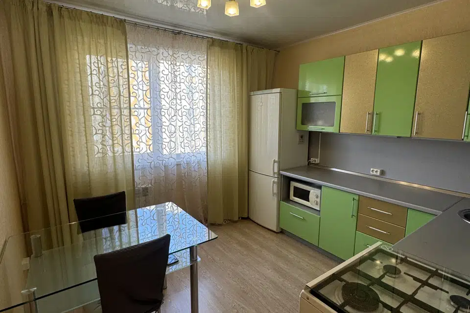 Продаётся 4-комнатная квартира, 79.5 м²