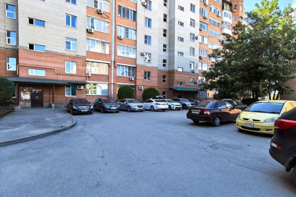 Продаётся 2-комнатная квартира, 67.3 м²