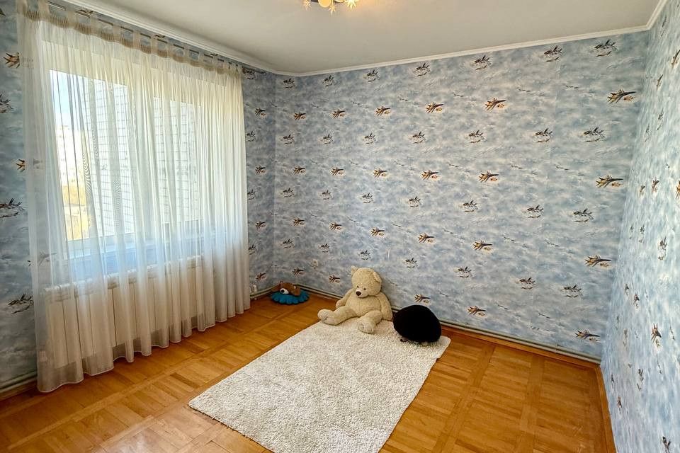 Продаётся 4-комнатная квартира, 85.8 м²
