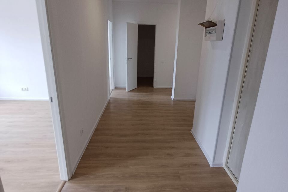 Продаётся 3-комнатная квартира, 68.4 м²