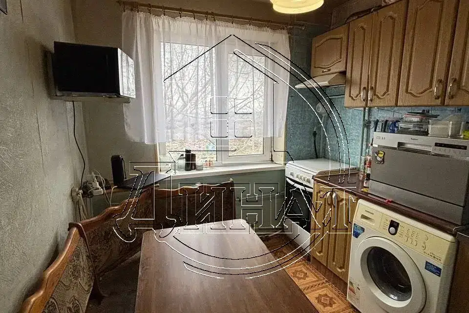 Продаётся 3-комнатная квартира, 57.8 м²