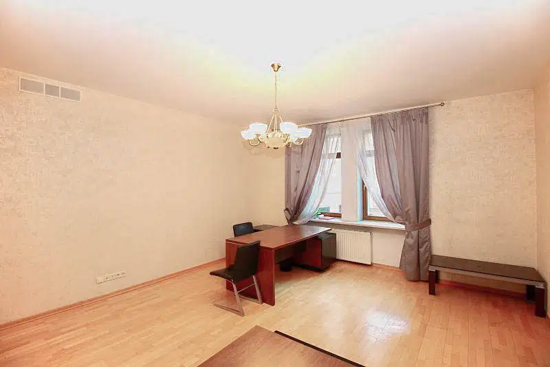 Продаётся 5-комнатная квартира, 167.9 м²