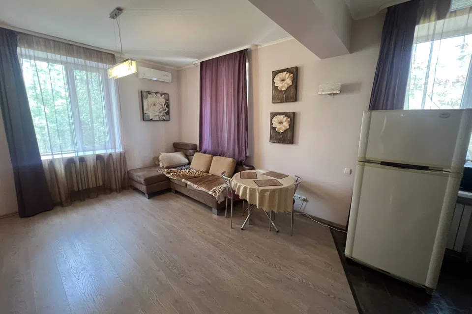 Сдаётся 2-комнатная квартира, 60 м²