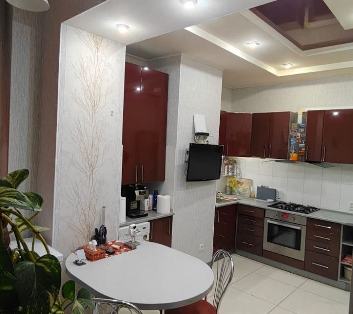 Продаётся 3-комнатная квартира, 93.7 м²