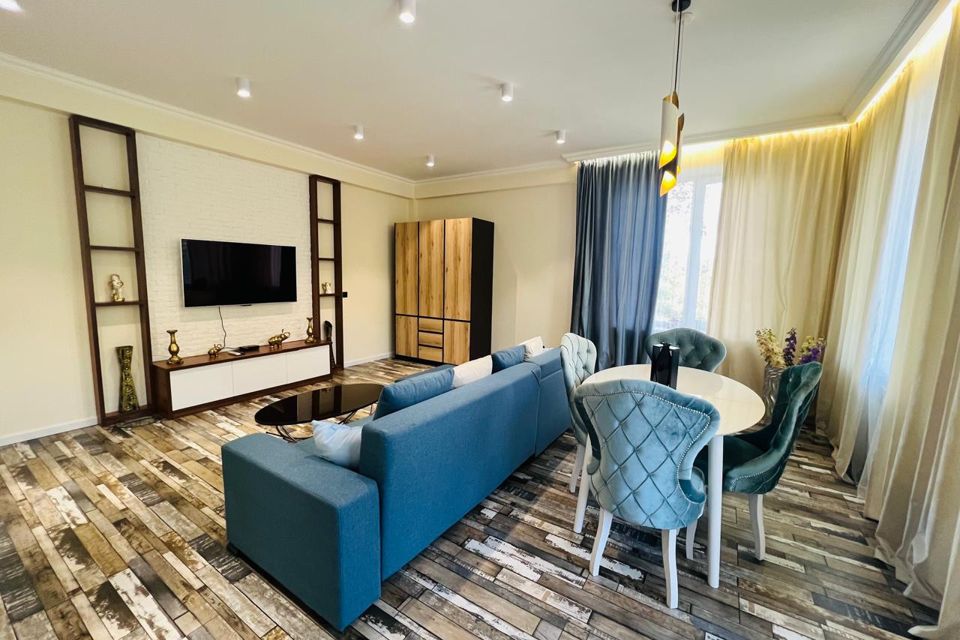 Продаётся 2-комнатная квартира, 83 м²
