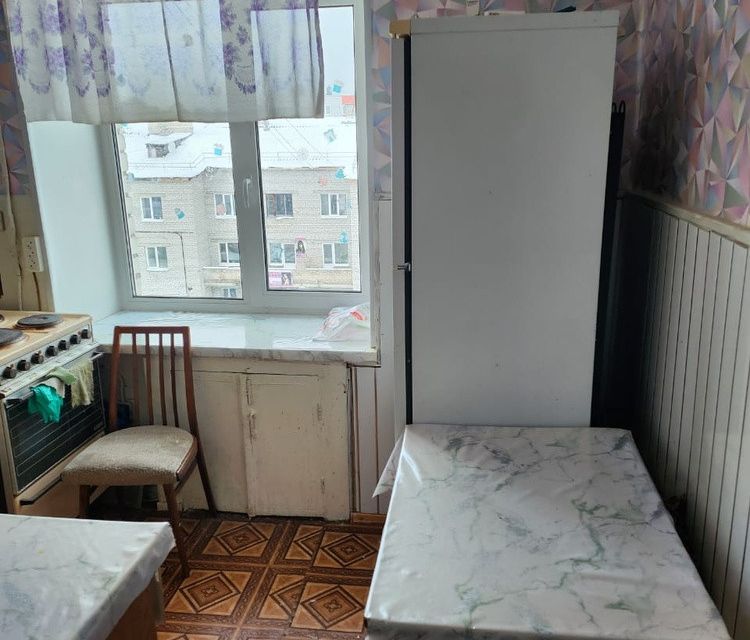 Продаётся 4-комнатная квартира, 62.9 м²