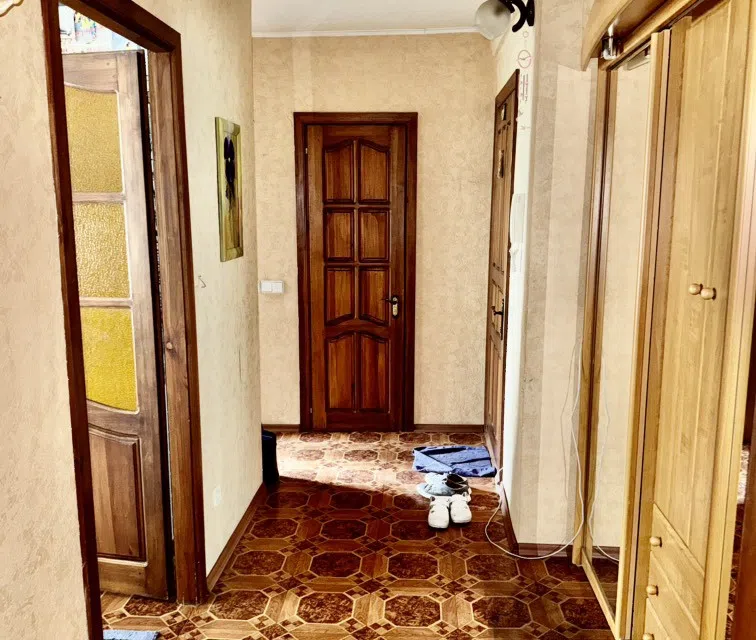 Продаётся 3-комнатная квартира, 68.3 м²