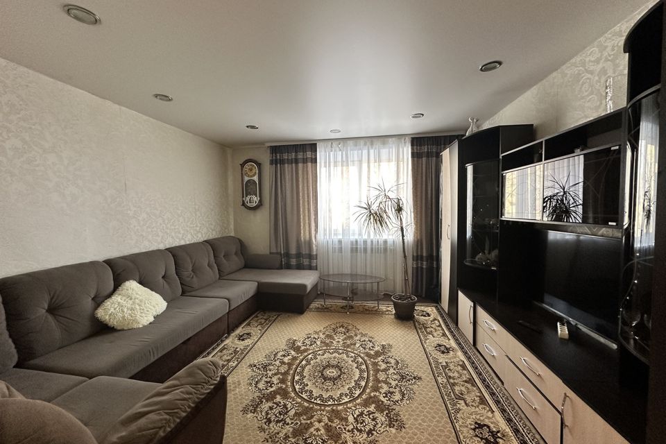 Продаётся 3-комнатная квартира, 61.7 м²