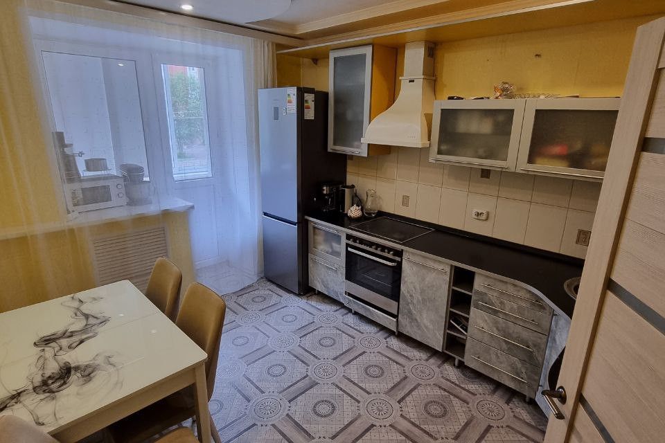 Продаётся 3-комнатная квартира, 72.8 м²