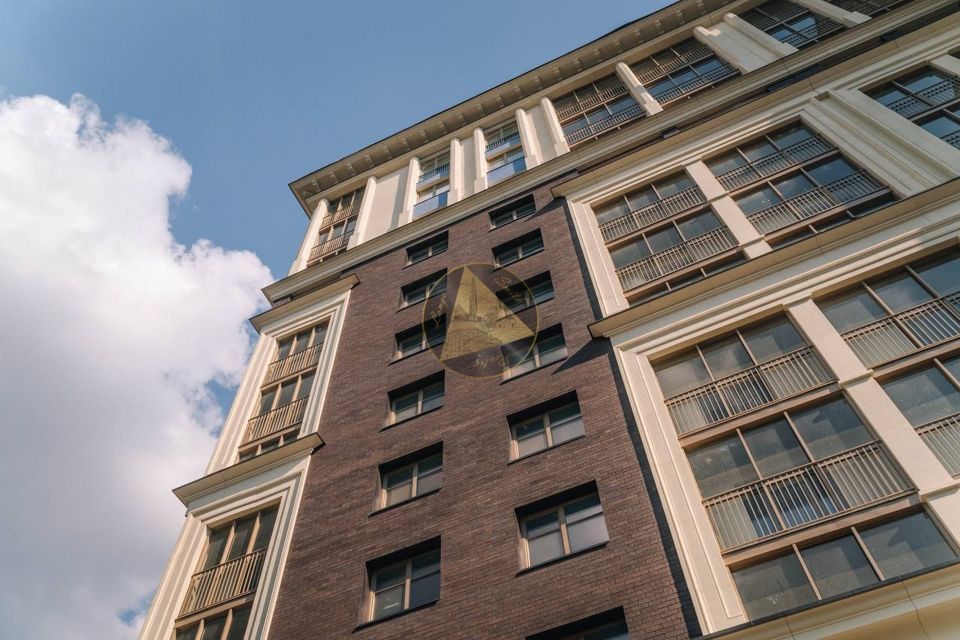 Продаётся 3-комнатная квартира, 101.78 м²