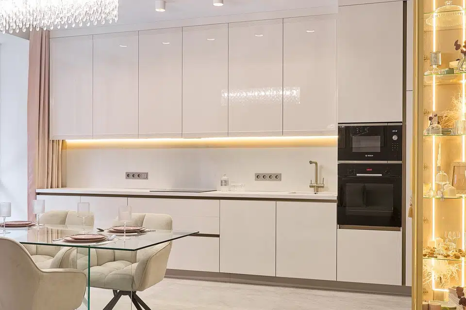 Продаётся 4-комнатная квартира, 130.1 м²