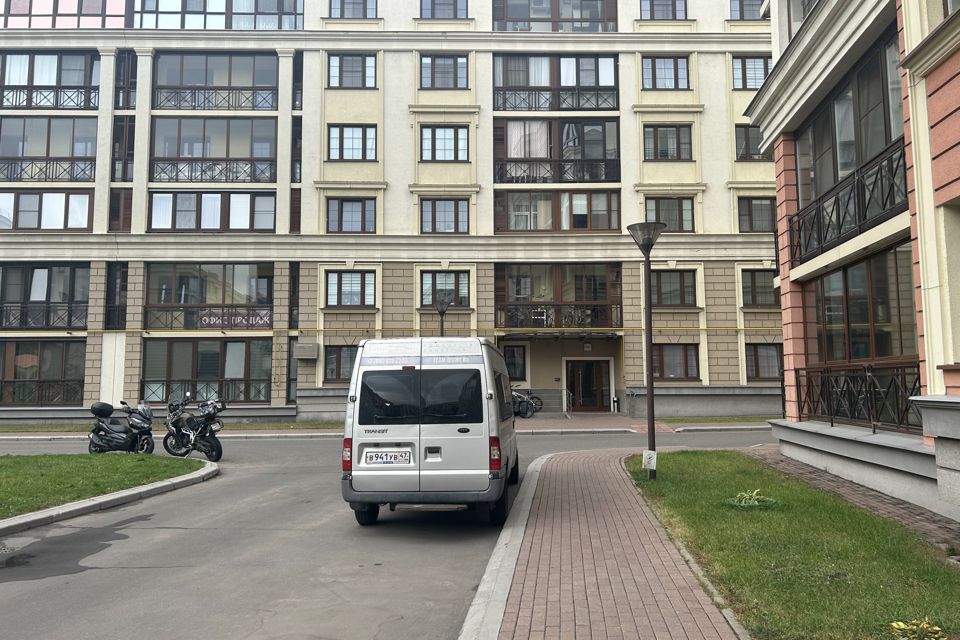 Продаётся 1-комнатная квартира, 53.2 м²