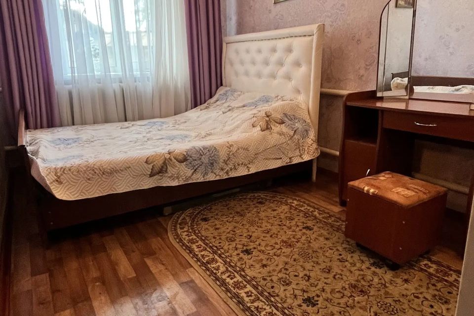 Продаётся 3-комнатная квартира, 49.7 м²
