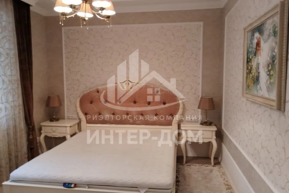 Продаётся 2-этажный дом, 232 м²
