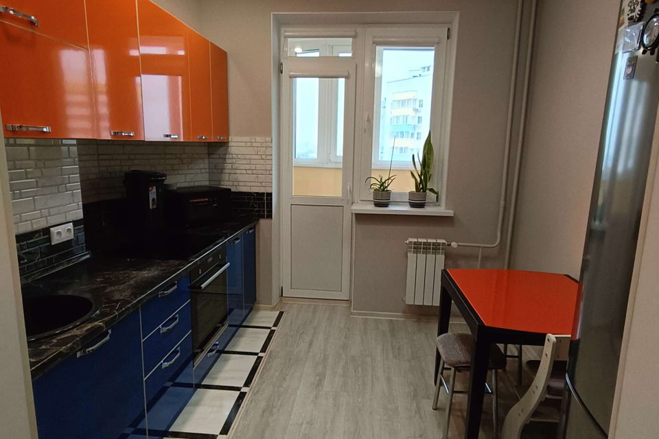 Продаётся 2-комнатная квартира, 63.6 м²