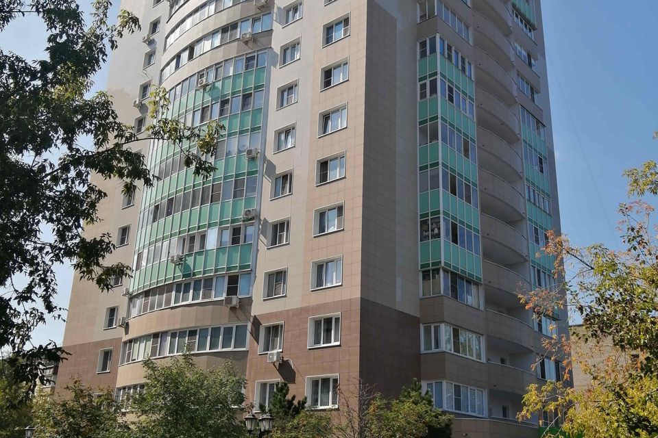 Продаётся 1-комнатная квартира, 63.8 м²