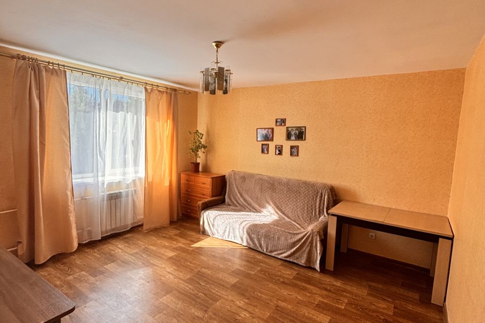 Продаётся 2-комнатная квартира, 42.1 м²