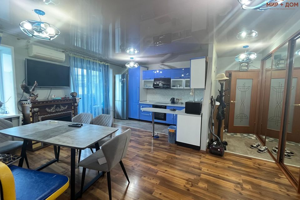 Продаётся 3-комнатная квартира, 90 м²