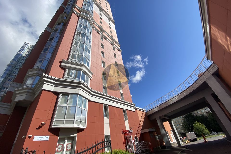 Продаётся 2-комнатная квартира, 91.3 м²