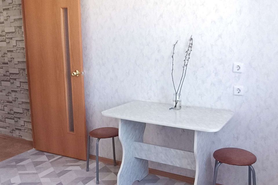 Продаётся 2-комнатная квартира, 56.9 м²