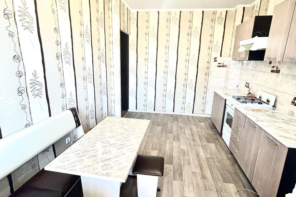 Продаётся 1-комнатная квартира, 41.8 м²