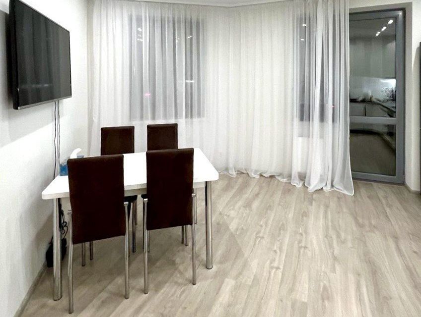Продаётся 2-комнатная квартира, 65.5 м²
