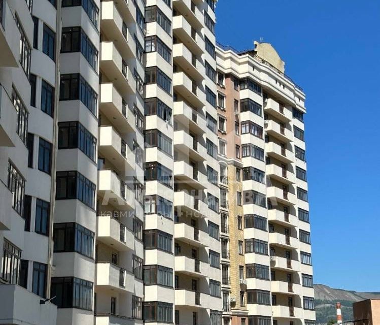 Продаётся 2-комнатная квартира, 92.9 м²